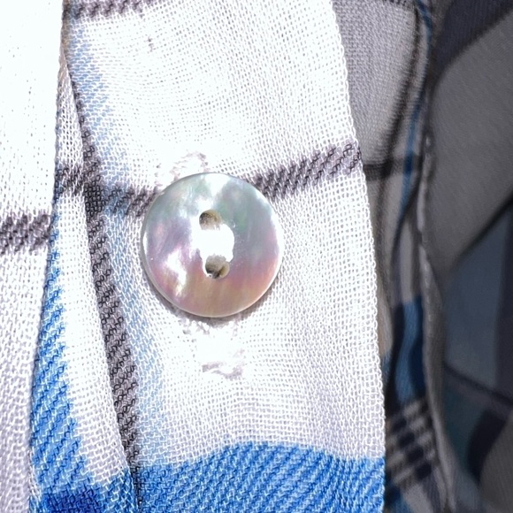 Dex 1x long sleeve blouse - Picture 6 of 8